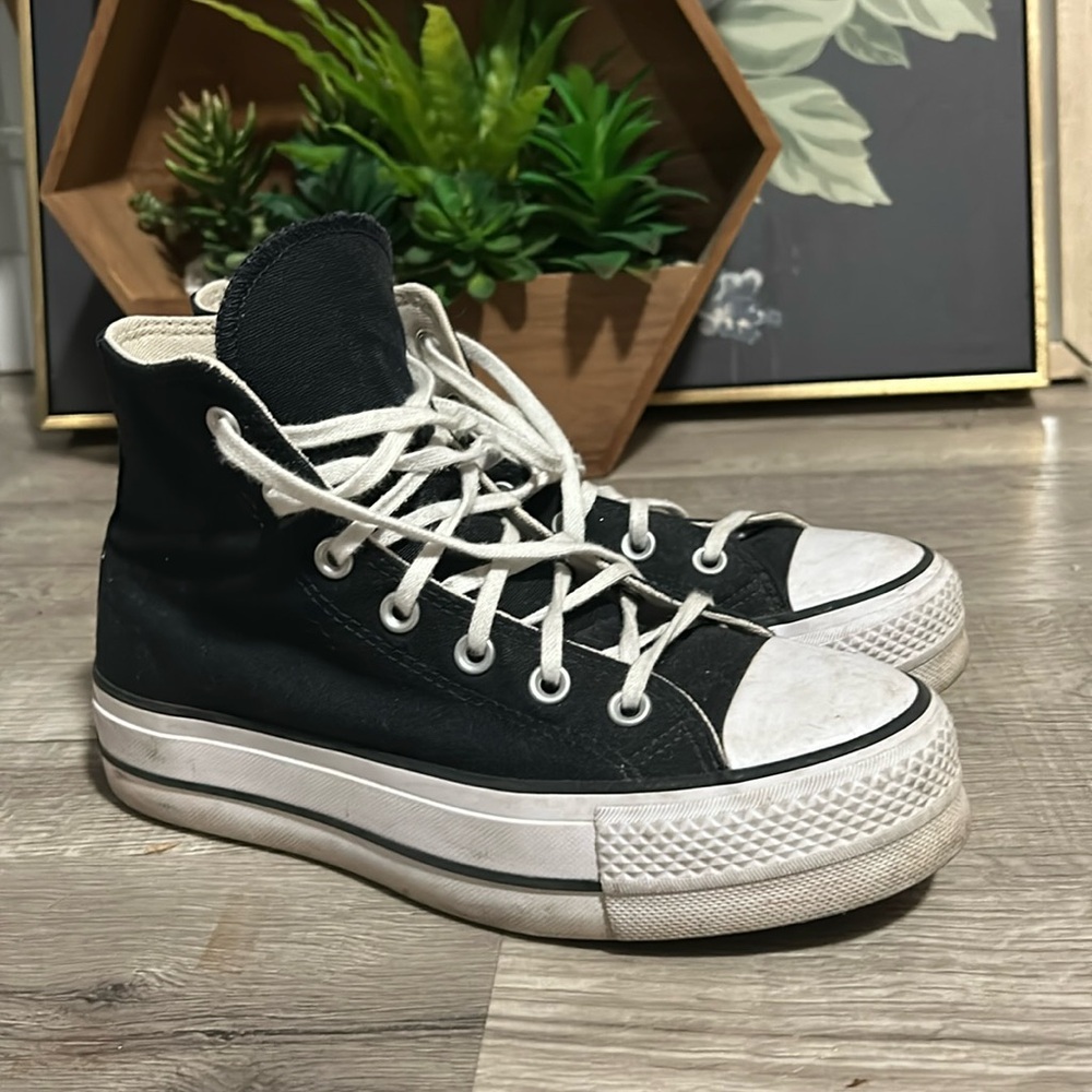 Converse Size 8, Platform